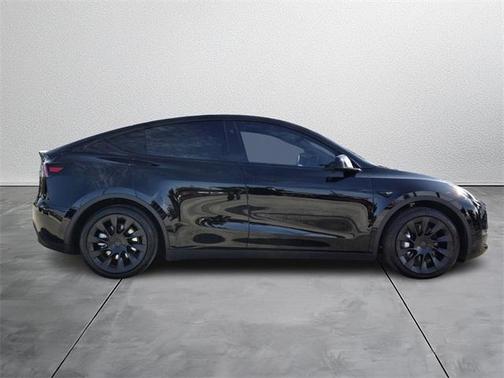 2025 Tesla Model Y Long Range