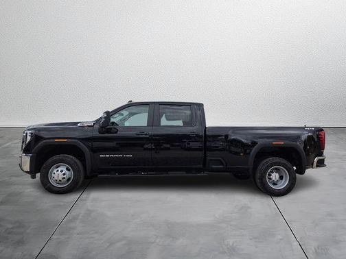Onyx Black 2026 GMC Sierra 3500 Pro