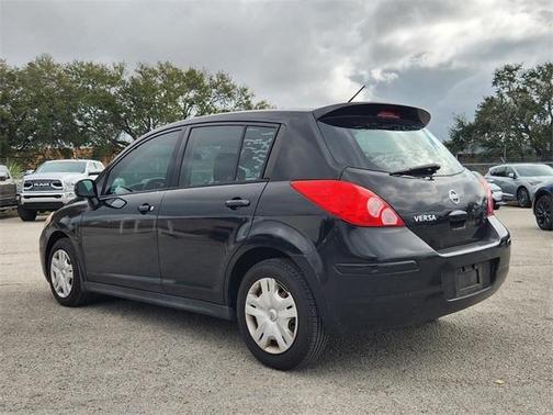 2012 Nissan Versa 1.8 S