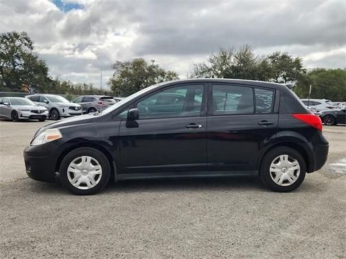 2012 Nissan Versa 1.8 S