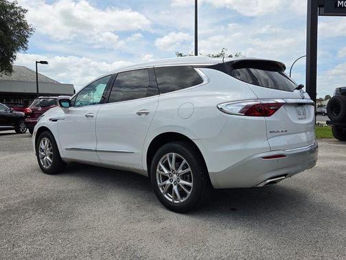 White Frost Tri-Coat 2022 Buick Enclave Essence