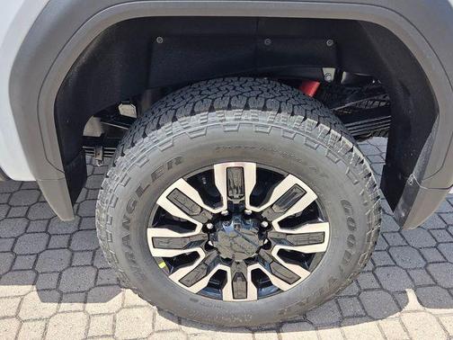 Glacier White 2026 GMC Sierra 3500 Denali Ultimate