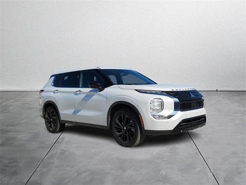 2022 Mitsubishi Outlander Black Edition