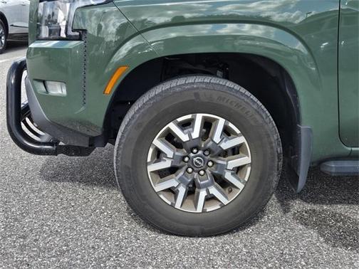2023 Nissan Frontier SV