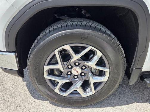 Summit White 2026 GMC Sierra 1500 SLT