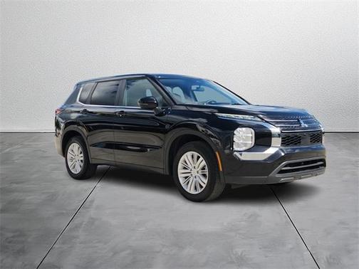 2024 Mitsubishi Outlander ES