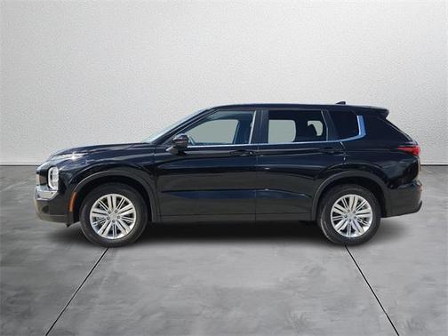 2024 Mitsubishi Outlander ES