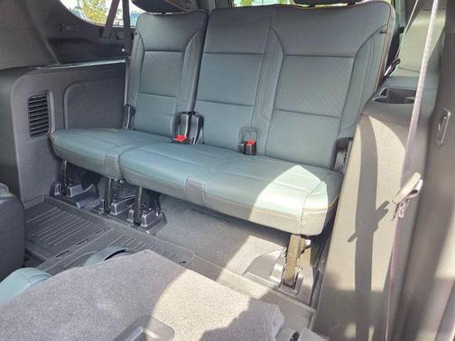 Sterling 2026 GMC Yukon XL AT4