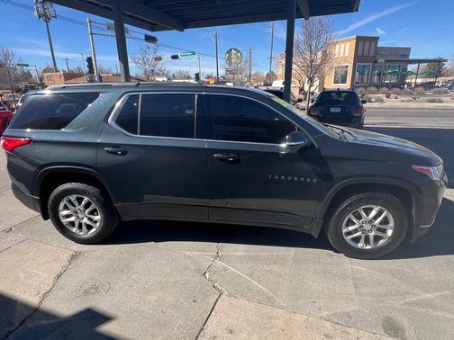 2020 Chevrolet Traverse LT Cloth