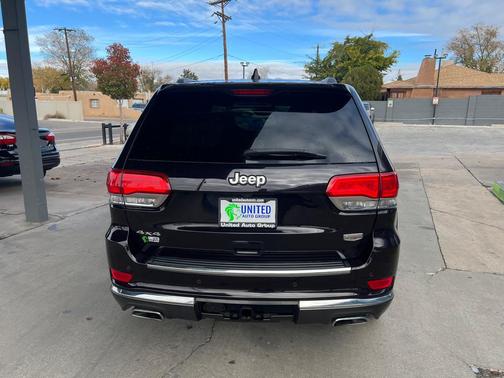 2020 Jeep Grand Cherokee Summit