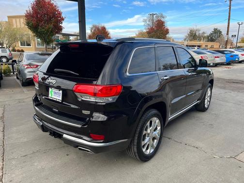 2020 Jeep Grand Cherokee Summit