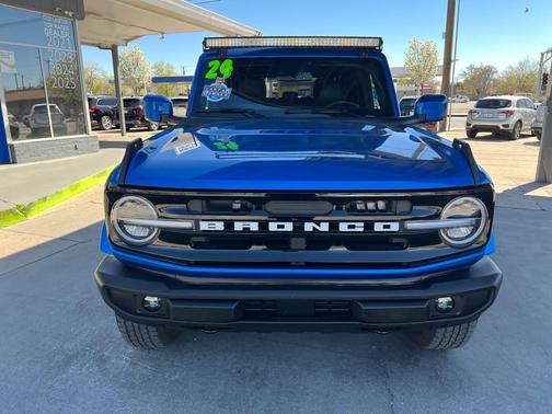 2024 Ford Bronco Outer Banks