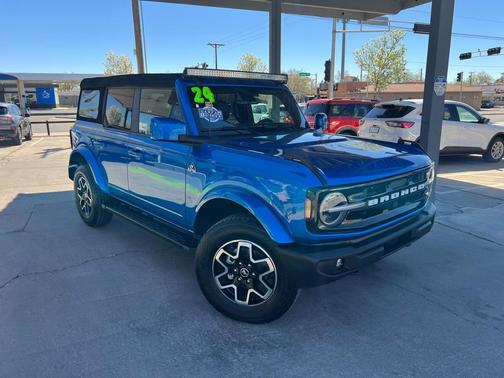 2024 Ford Bronco Outer Banks