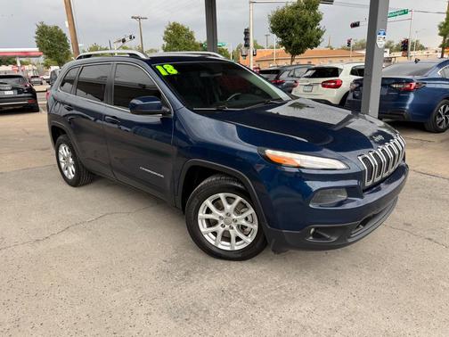 Patriot Blue Pearlcoat 2018 Jeep Cherokee Latitude Plus