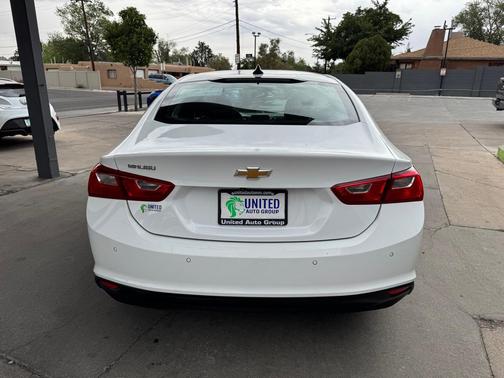 Summit White 2024 Chevrolet Malibu 1LS
