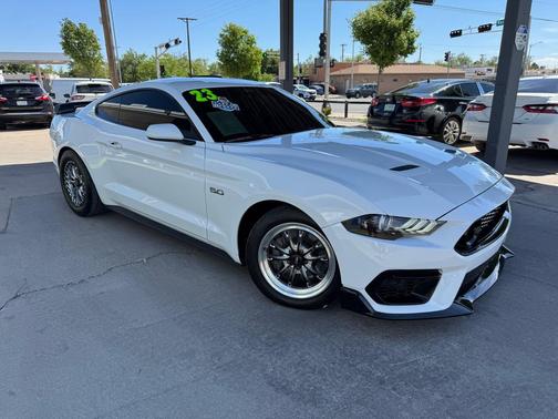Oxford White 2023 Ford Mustang GT
