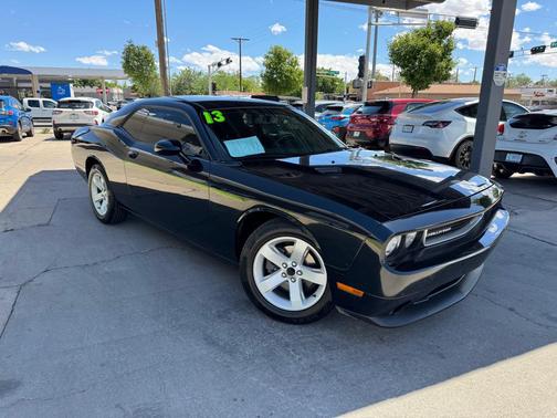 Black Clearcoat 2013 Dodge Challenger SXT
