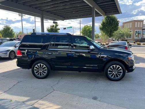 2017 Lincoln Navigator Select