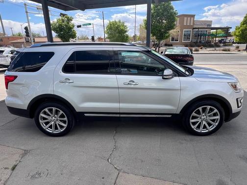 Ingot Silver Metallic 2017 Ford Explorer Limited