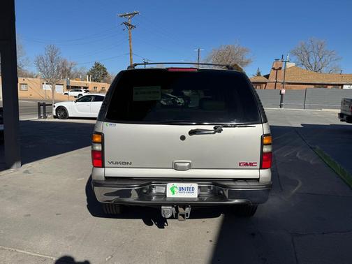 2004 GMC Yukon SLT