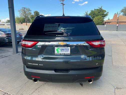 2021 Chevrolet Traverse LT Cloth