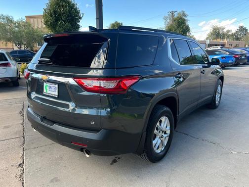 2021 Chevrolet Traverse LT Cloth