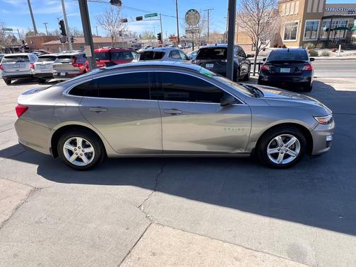 2022 Chevrolet Malibu 1LS
