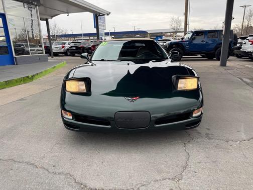 2001 Chevrolet Corvette Base