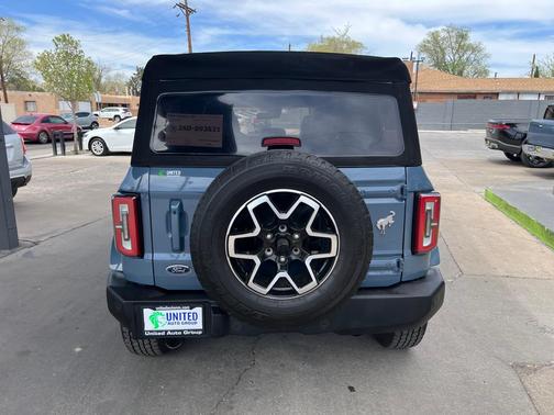 Azure Gray Metallic Tri-Coat 2023 Ford Bronco Outer Banks