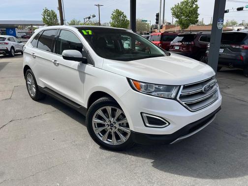 White Platinum Metallic Tri-Coat 2017 Ford Edge Titanium