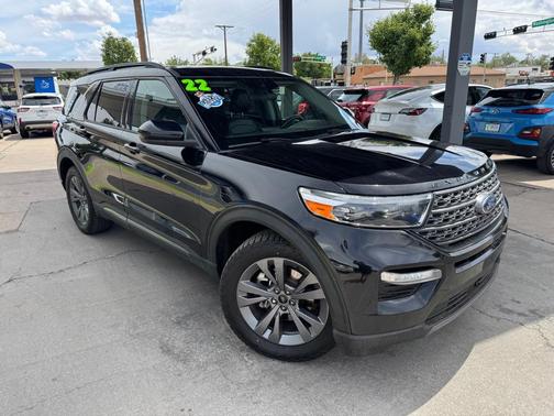 Agate Black Metallic 2022 Ford Explorer XLT