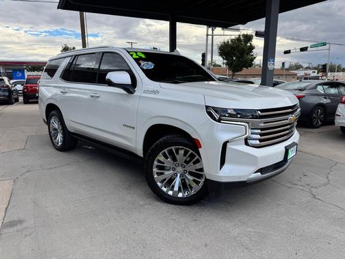 Iridescent Pearl Tricoat 2024 Chevrolet Tahoe 4WD High Country
