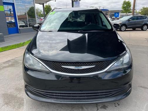 2017 Chrysler Pacifica LX