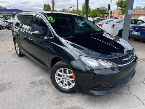 2017 Chrysler Pacifica LX