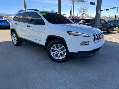 2016 Jeep Cherokee Sport
