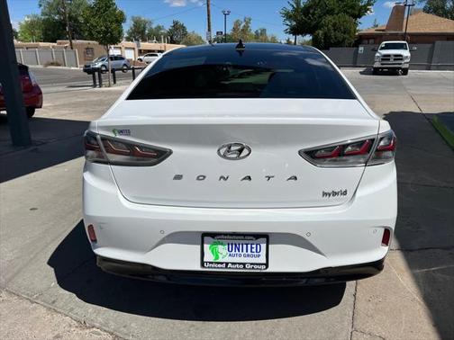 2018 Hyundai SONATA Hybrid Limited