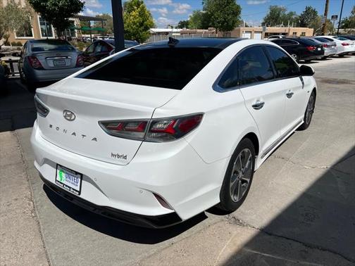2018 Hyundai SONATA Hybrid Limited