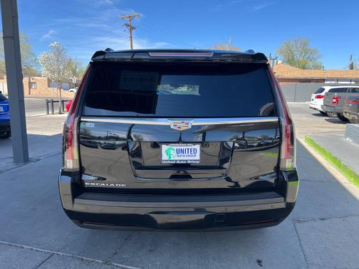 2016 Cadillac Escalade Standard