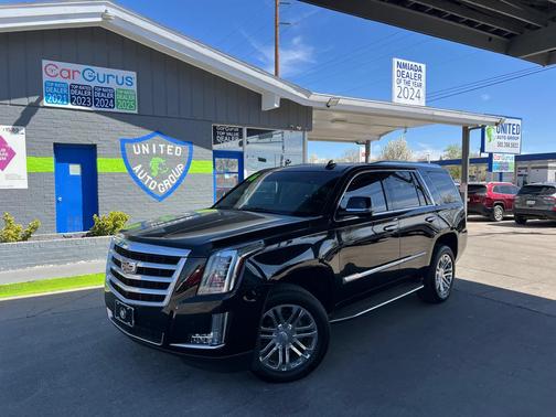2016 Cadillac Escalade Standard