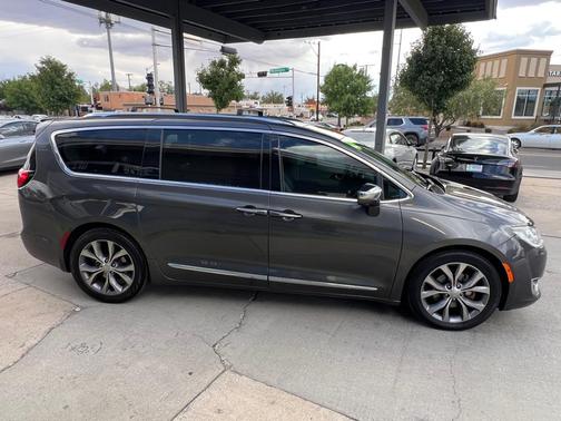 2019 Chrysler Pacifica Limited