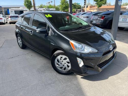 2016 Toyota Prius c Two