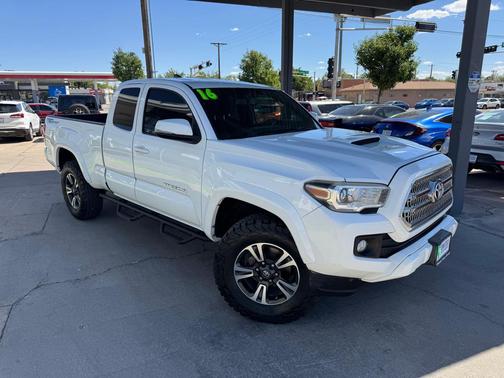 WHITE 2016 Toyota Tacoma Base