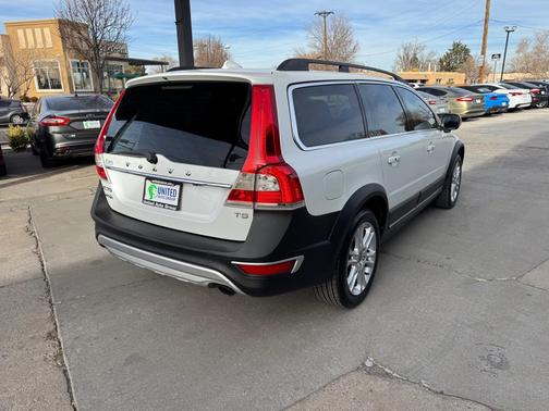 2016 Volvo XC70 T5 Drive-E Platinum