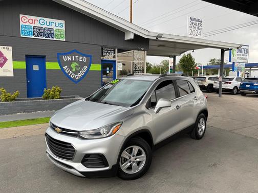 Silver Ice Metallic 2018 Chevrolet Trax LT