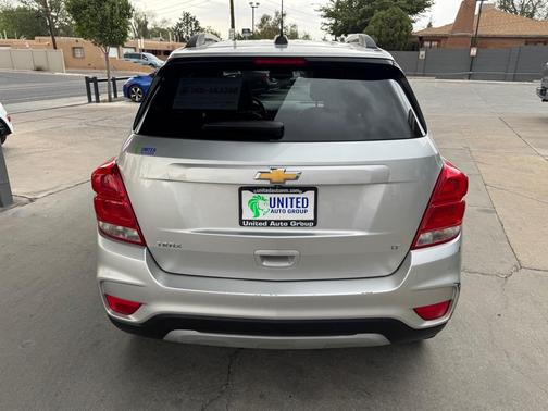 Silver Ice Metallic 2018 Chevrolet Trax LT