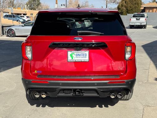 2022 Ford Explorer ST