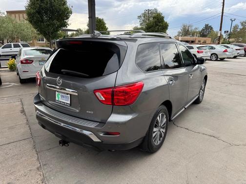 Gun Metallic 2020 Nissan Pathfinder S 4WD