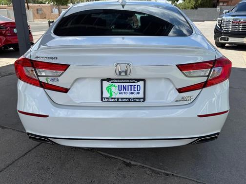 Platinum White Pearl 2018 Honda Accord Sport 2.0T