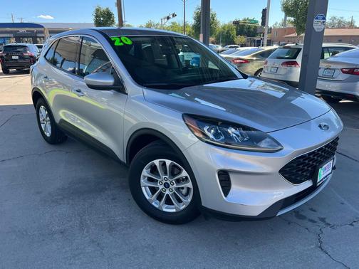 2020 Ford Escape SE