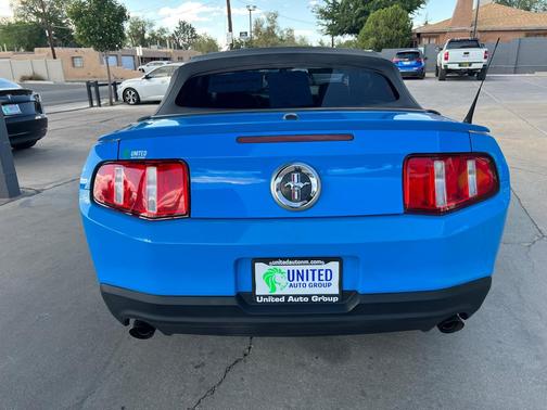 2011 Ford Mustang V6 Premium